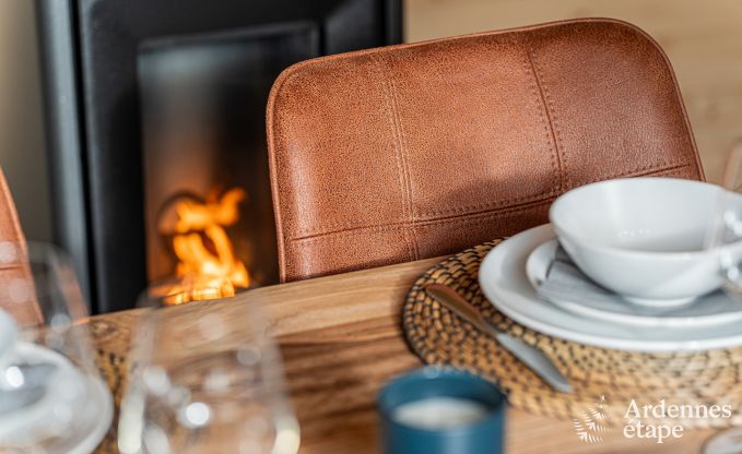 Charmante chalet voor 5 op de oever van de Semois in Chiny, Gaume