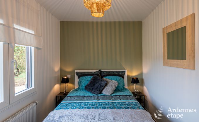 Charmante chalet voor 5 op de oever van de Semois in Chiny, Gaume