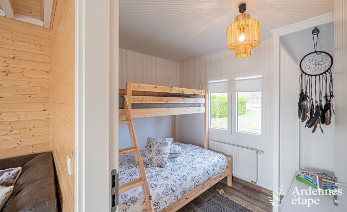Charmante chalet voor 5 op de oever van de Semois in Chiny, Gaume