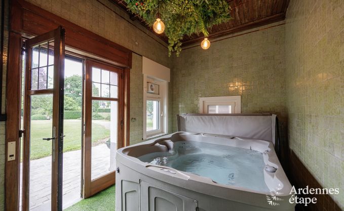 Luxueus kasteel in Chiny voor 32 personen in de Ardennen