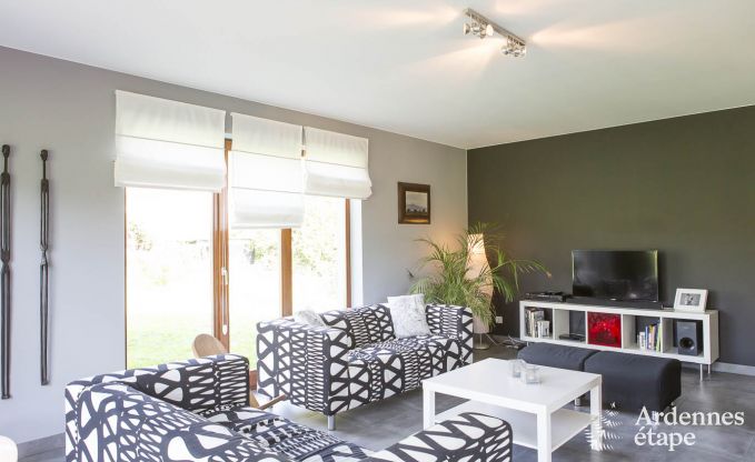 In deze villa in Conneux staan ruimte luxe moderne gezelligheid centraal