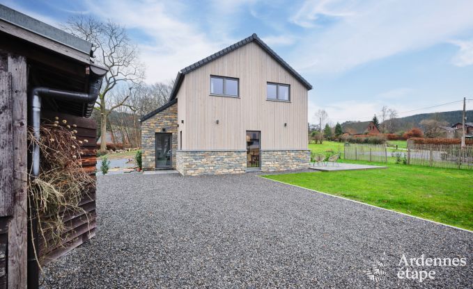 Vakantiewoning in het hart van Coo: modern comfort voor 5 personen met tuin en hond welkom