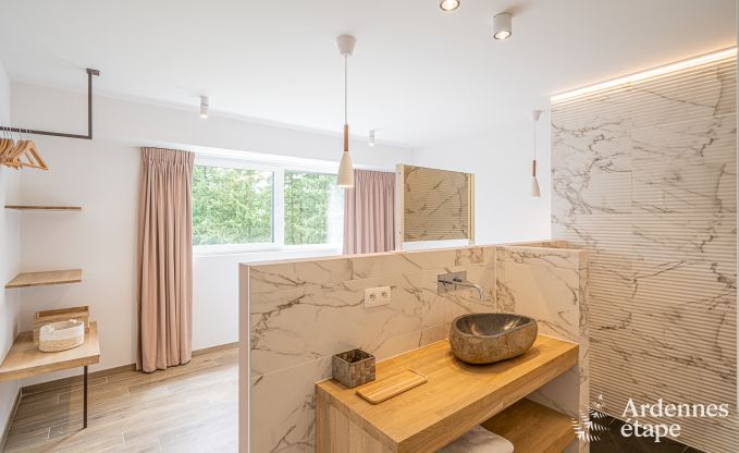 Luxe villa Daverdisse, 10 slaapkamers, 9 badkamers, zwembad, jacuzzi, sauna, speelruimte, nabij bos en rivier