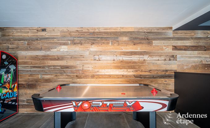 Luxe villa Daverdisse, 10 slaapkamers, 9 badkamers, zwembad, jacuzzi, sauna, speelruimte, nabij bos en rivier