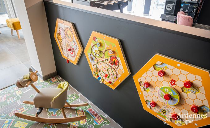 Luxe villa Daverdisse, 10 slaapkamers, 9 badkamers, zwembad, jacuzzi, sauna, speelruimte, nabij bos en rivier