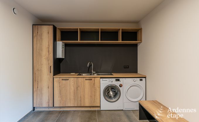 Luxe villa Daverdisse, 10 slaapkamers, 9 badkamers, zwembad, jacuzzi, sauna, speelruimte, nabij bos en rivier