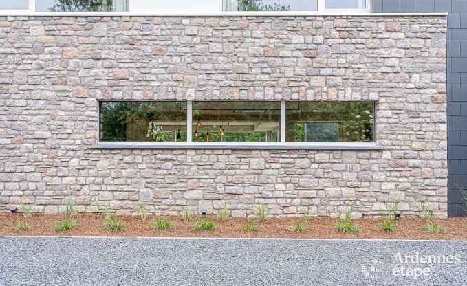 Luxe villa Daverdisse, 10 slaapkamers, 9 badkamers, zwembad, jacuzzi, sauna, speelruimte, nabij bos en rivier