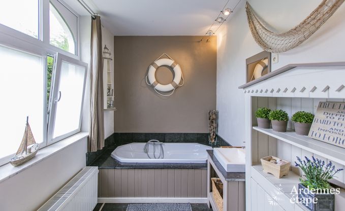 Vakantiehuis in Dinant (Hasti�re) voor 12/13 personen in de Ardennen