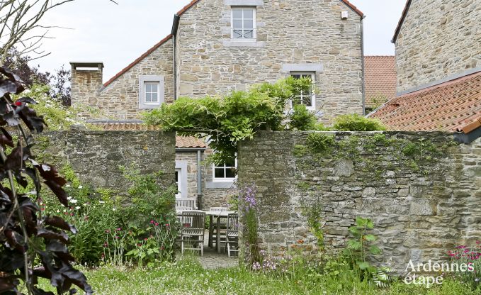 Vakantiehuis in Dinant voor 26 personen in de Ardennen
