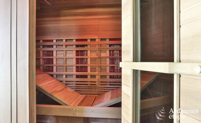 Luxe villa voor 8 personen in Doische: infraroodcabine, jacuzzi, cassettehaard, vijver en priv�tuin