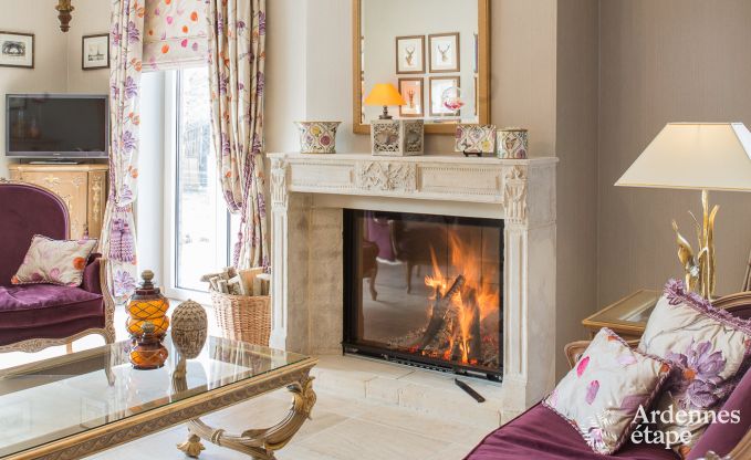 Luxe villa voor 8 personen in Doische: infraroodcabine, jacuzzi, cassettehaard, vijver en priv�tuin