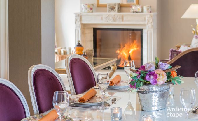 Luxe villa voor 8 personen in Doische: infraroodcabine, jacuzzi, cassettehaard, vijver en priv�tuin