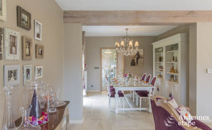 Luxe villa voor 8 personen in Doische: infraroodcabine, jacuzzi, cassettehaard, vijver en priv�tuin