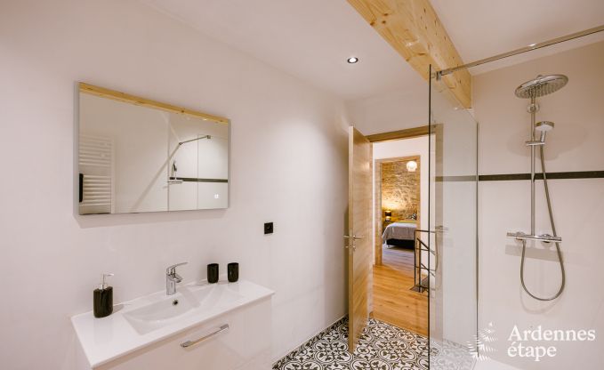 Charmant vakantiehuis in Doische voor 8 personen met priv�zwembad, tuin en barbecue