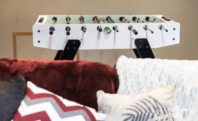 Ruim vakantiehuis bij Durbuy voor 9 personen met overdekte jacuzzi, omheinde tuin en speelruimte