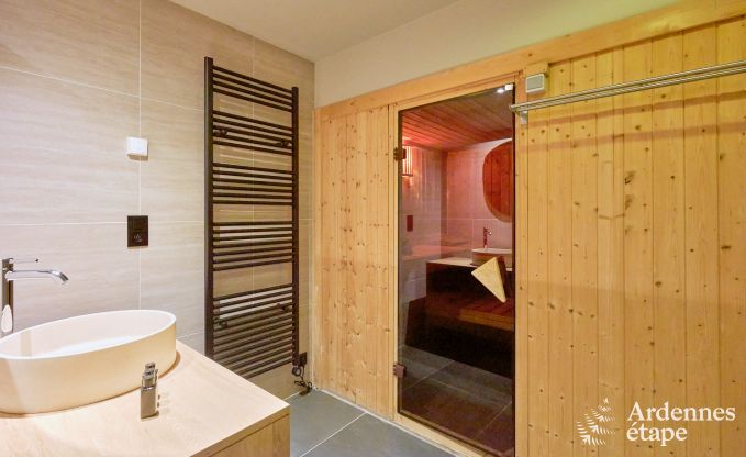 Ruime chalet voor 8 personen met sauna in de bossen rond Durbuy