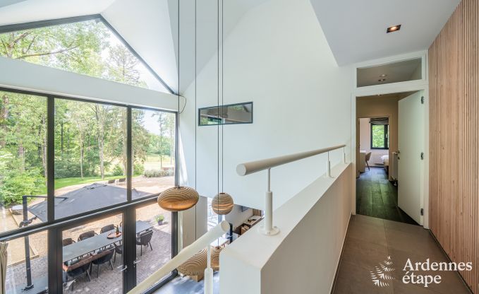 Ruime villa voor 8 personen in Durbuy met sauna, hottub en privtuin