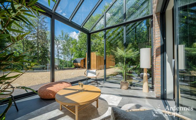 Ruime villa voor 8 personen in Durbuy met sauna, hottub en privtuin