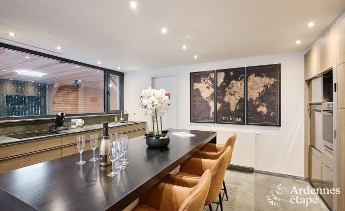 Luxevilla in Durbuy voor 8 personen met jacuzzi, sauna, overdekt terras en privtuin