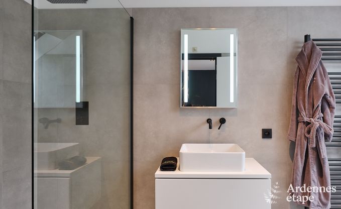 Luxevilla in Durbuy voor 8 personen met jacuzzi, sauna, overdekt terras en privtuin