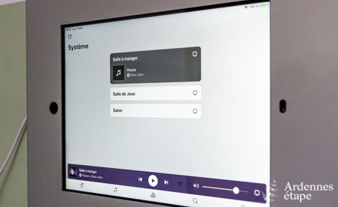 Onvergetelijk verblijf in Durbuy: Ruim vakantiehuis voor 18 personen met luxe voorzieningen in het hart van de Ardennen