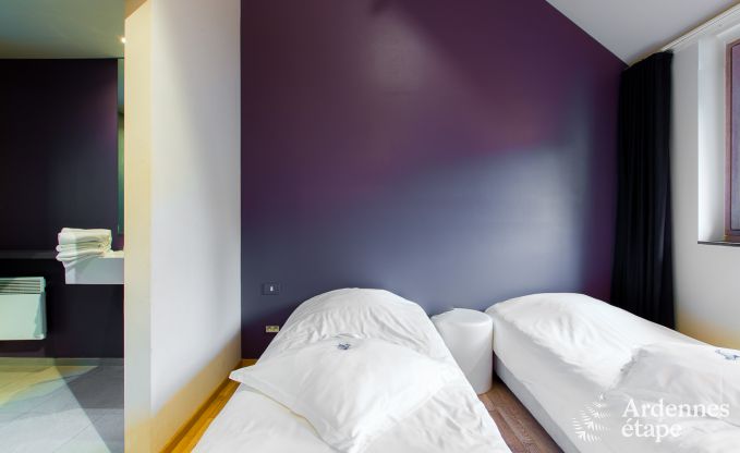 Onvergetelijk verblijf in Durbuy: Ruim vakantiehuis voor 18 personen met luxe voorzieningen in het hart van de Ardennen