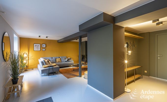 Onvergetelijk verblijf in Durbuy: Ruim vakantiehuis voor 18 personen met luxe voorzieningen in het hart van de Ardennen