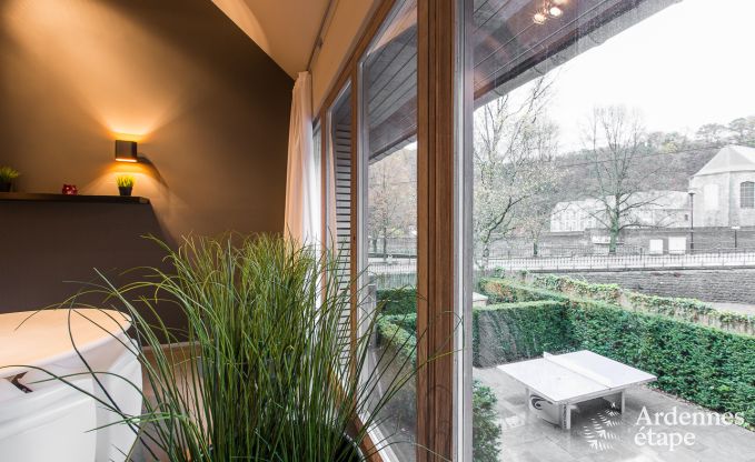 Onvergetelijk verblijf in Durbuy: Ruim vakantiehuis voor 18 personen met luxe voorzieningen in het hart van de Ardennen