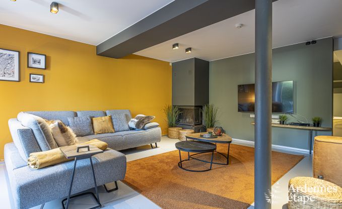 Onvergetelijk verblijf in Durbuy: Ruim vakantiehuis voor 18 personen met luxe voorzieningen in het hart van de Ardennen