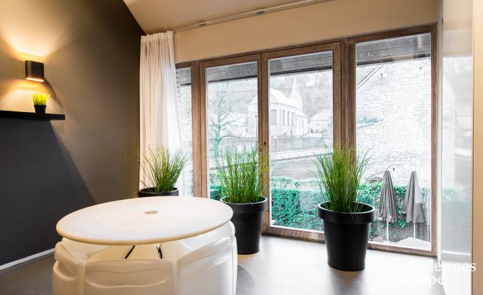 Onvergetelijk verblijf in Durbuy: Ruim vakantiehuis voor 18 personen met luxe voorzieningen in het hart van de Ardennen