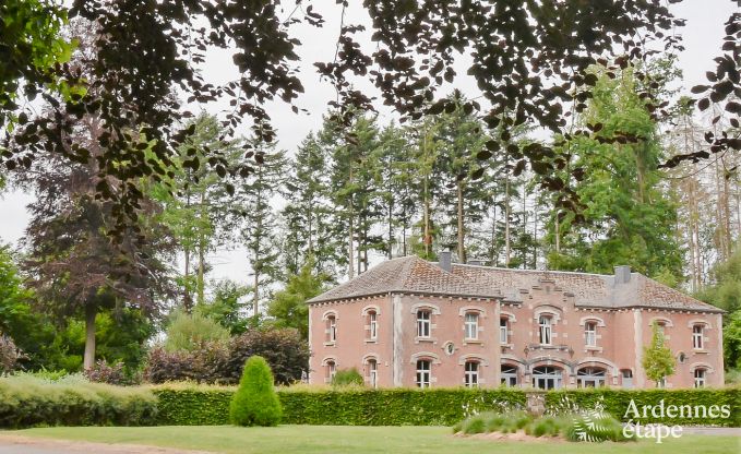 Kasteel in Durbuy voor 9 personen in de Ardennen