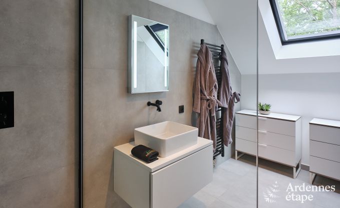 Luxevilla in Durbuy voor 8 personen met jacuzzi, sauna, overdekt terras en privtuin