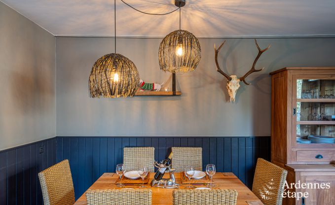 Charmante vakantiewoning voor 6 personen in �rez�e met 3 slaapkamers, priv�terras en houtkachel nabij de rustige Aisne-rivier