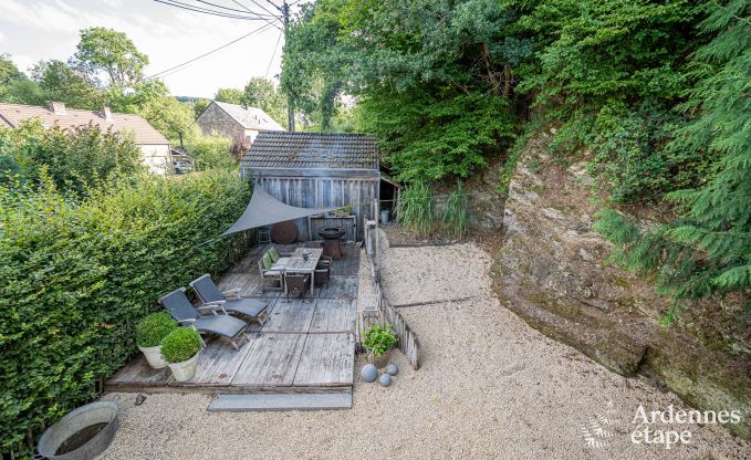 Charmante vakantiewoning voor 6 personen in �rez�e met 3 slaapkamers, priv�terras en houtkachel nabij de rustige Aisne-rivier