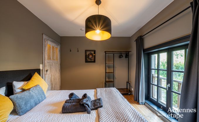 Charmante vakantiewoning voor 6 personen in �rez�e met 3 slaapkamers, priv�terras en houtkachel nabij de rustige Aisne-rivier