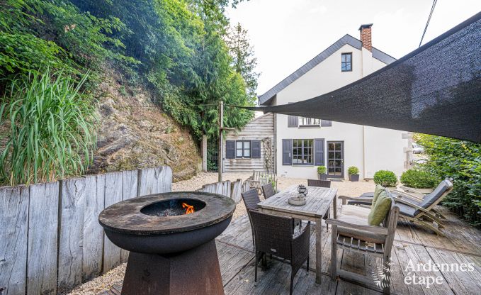 Charmante vakantiewoning voor 6 personen in �rez�e met 3 slaapkamers, priv�terras en houtkachel nabij de rustige Aisne-rivier