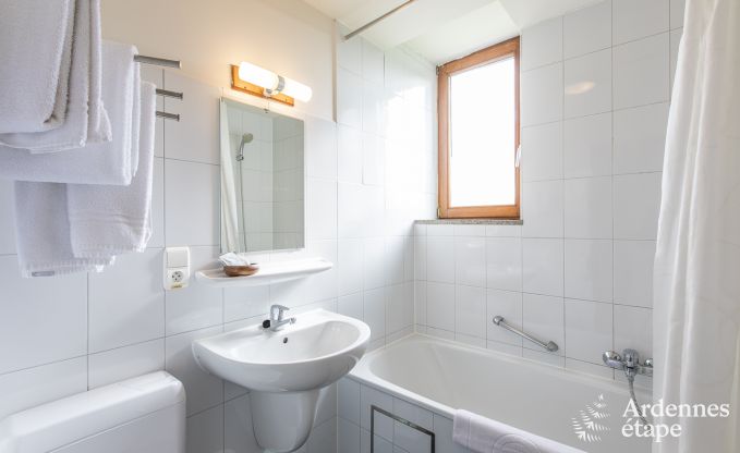 Vakantiehuis in Erez�e voor 40 personen in de Ardennen