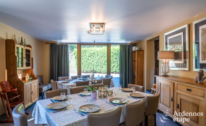 Vakantiehuis met overgedekte jacuzzi in Erez�e voor 16 personen in de Ardennen