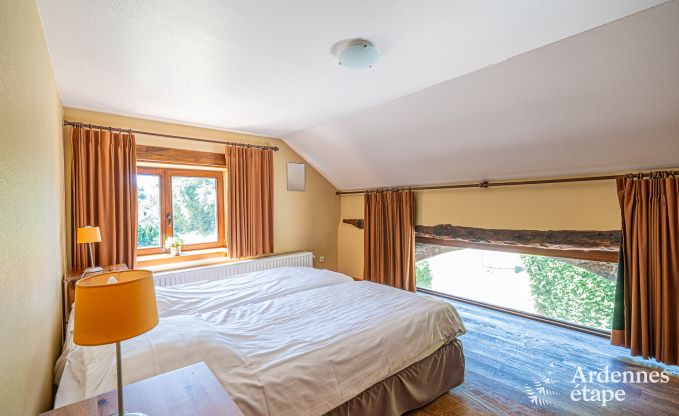 Vakantiehuis met overgedekte jacuzzi in Erez�e voor 16 personen in de Ardennen