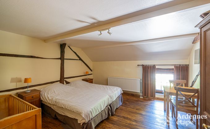 Vakantiehuis met overgedekte jacuzzi in Erez�e voor 16 personen in de Ardennen