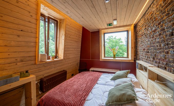 Afgelegen vakantiewoning in Esneux voor 12 personen met 6 slaapkamers, 7 badkamers, jacuzzi en zwembad