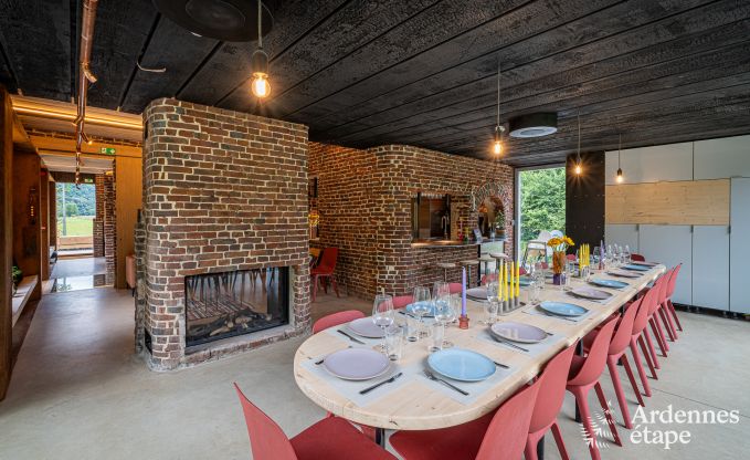 Afgelegen vakantiewoning in Esneux voor 12 personen met 6 slaapkamers, 7 badkamers, jacuzzi en zwembad