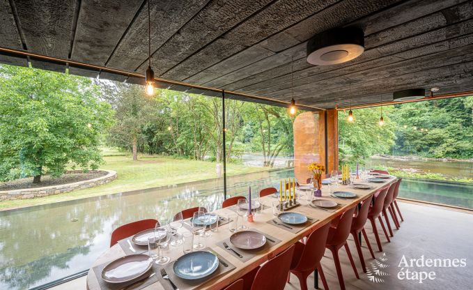 Afgelegen vakantiewoning in Esneux voor 12 personen met 6 slaapkamers, 7 badkamers, jacuzzi en zwembad