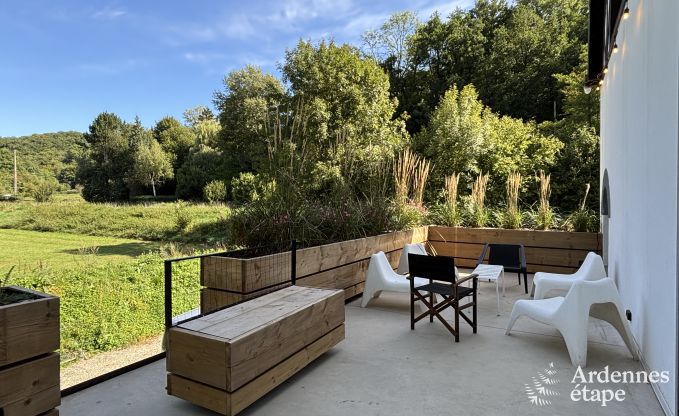 Afgelegen vakantiewoning in Esneux voor 12 personen met 6 slaapkamers, 7 badkamers, jacuzzi en zwembad