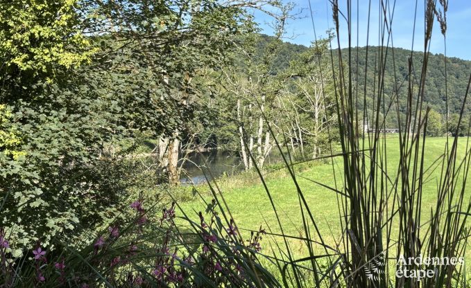 Afgelegen vakantiewoning in Esneux voor 12 personen met 6 slaapkamers, 7 badkamers, jacuzzi en zwembad