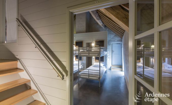 Authentiek vakantiehuis voor 32 personen in Maredsous, in de vallei van de Molign�e