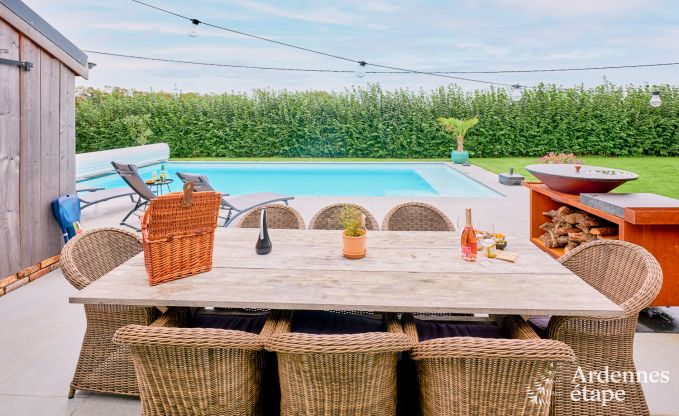 Ruime comfortabele vakantiewoning voor 10 personen in Voeren met priv�zwembad, jacuzzi en tuin