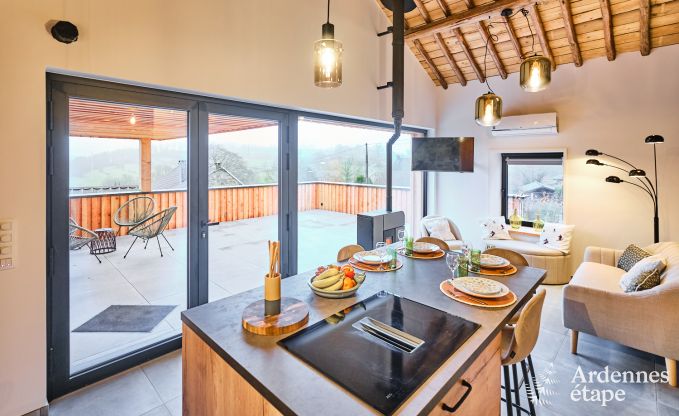 Gezellig vakantiehuis in Francorchamps voor 4 personen met privterras met uitzichten en houten warmwaterbad