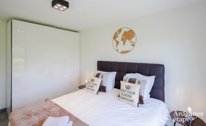 Luxe villa in Frasnes-lez-Anvaing