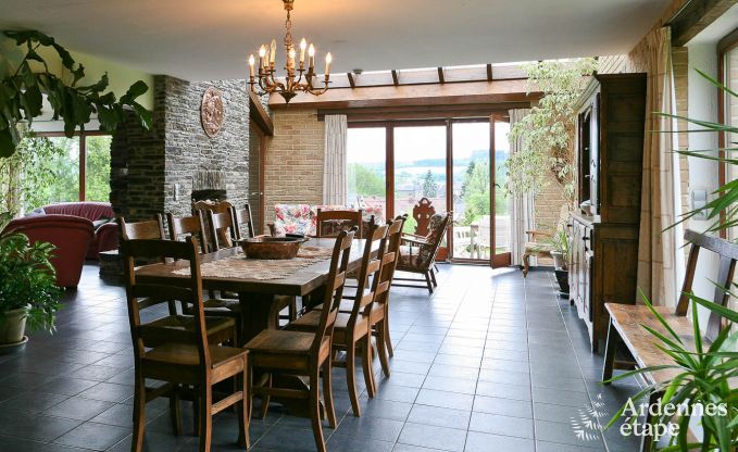 Uitstekend gelegen vakantiehuis voor 8 personen in een villa in Gedinne